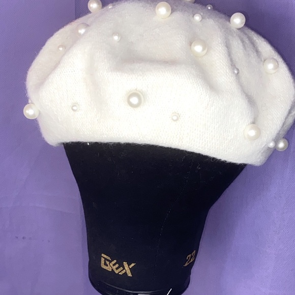 🤍White pearl beret - Picture 2 of 2